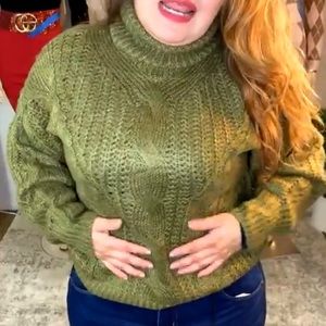 L-XL Comfy turtleneck sweater